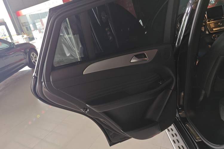 Used Mercedes-Benz GLE Coupe 2015 GLE 320 4MATIC Coupe SUV
