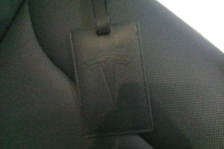 Used Tesla Model Y 2025 Rear-Wheel-Drive Version