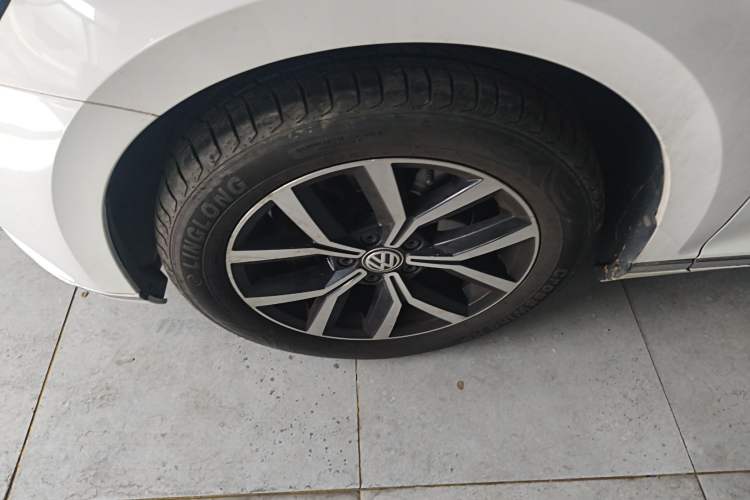 Used Volkswagen Variant 2018 380TSI Two-Wheel Drive Comfort Edition
