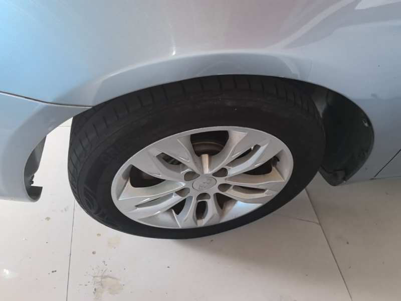 Used Geely Auto Emgrand 2014 Sedan 1.5L Manual Elite Model — 22