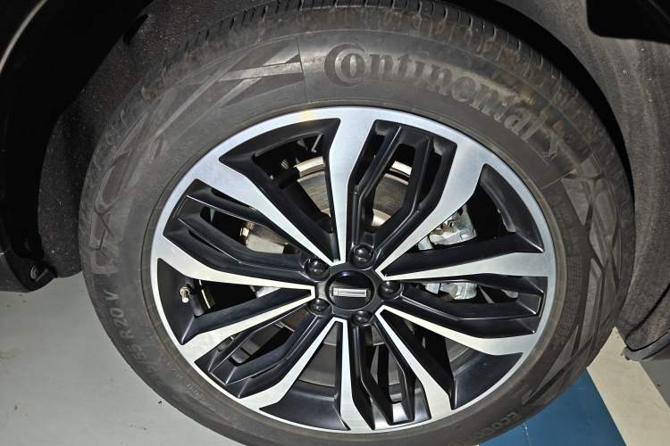 Used Wey Mocha 2021 2.0T Two-Wheel-Drive Ultra-Strong Version Right Front Wheel Hub