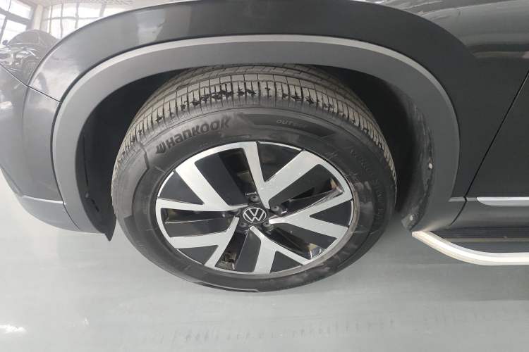 Used Volkswagen Tayron 2023 280TSI Two-Wheel-Drive Luxury Plus Advanced Version Left Front Wheel Hub