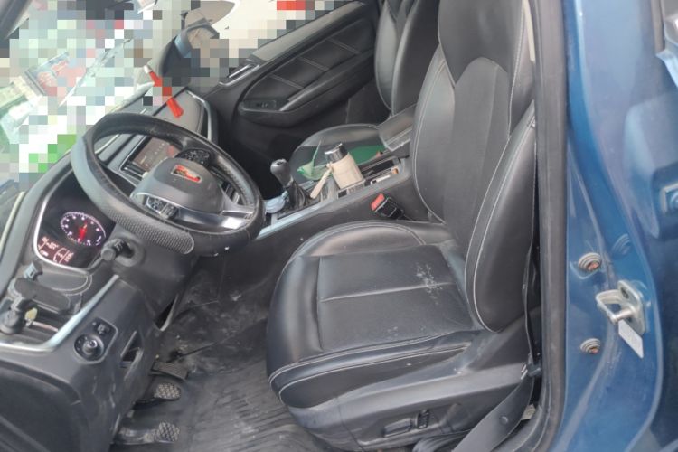 Used Roewe RX5 2016 20T Two-Wheel Drive Manual Transmission Internet Smart Edition
