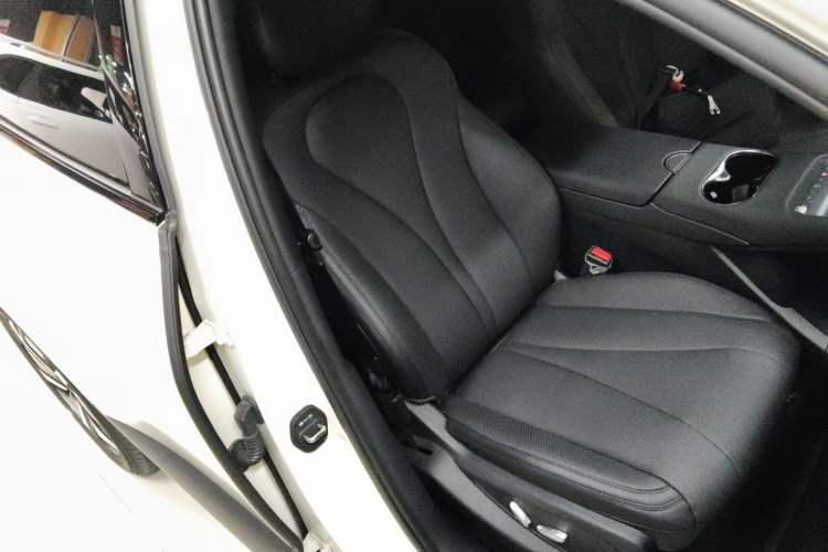 Used BYD Sealion 06 New Energy 2025 Model DM-i 170 Navigation Pro Edition
