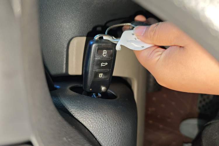 Used Volkswagen Polo 2011 1.4L Automatic ZhiShang Version
