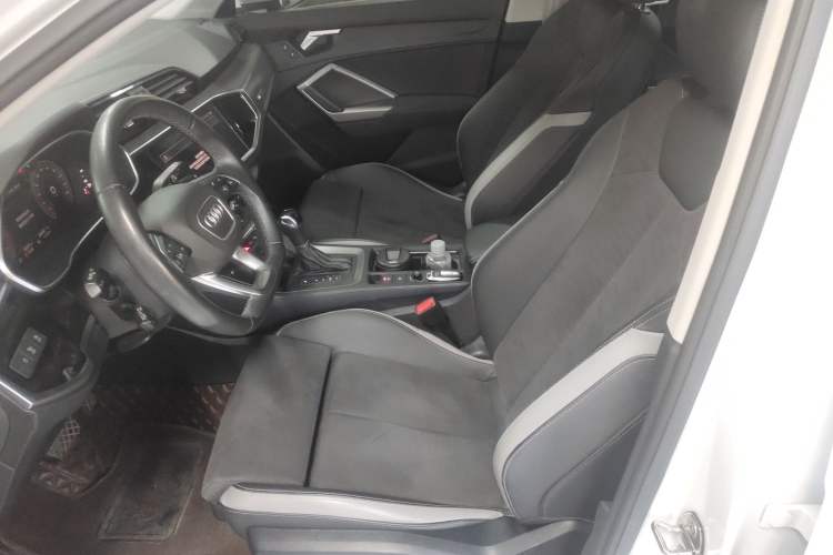 Used Audi Q3 2022 35 TFSI Fashion Dynamic Model