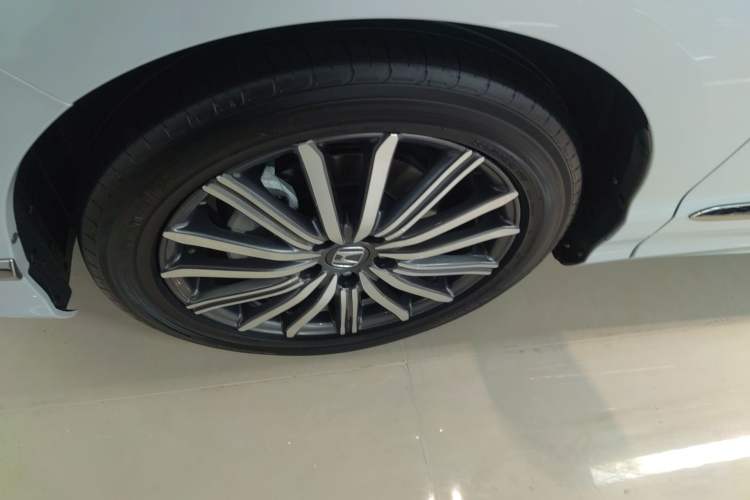 Used Honda Elysion 2024 2.0L eHEV Luxury Edition Left Front Wheel Hub