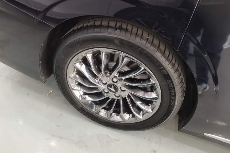 Used VOYAH Dream 2022 Low-Carbon Edition Dream+ Smart Enjoyment Package Right Rear Wheel Hub