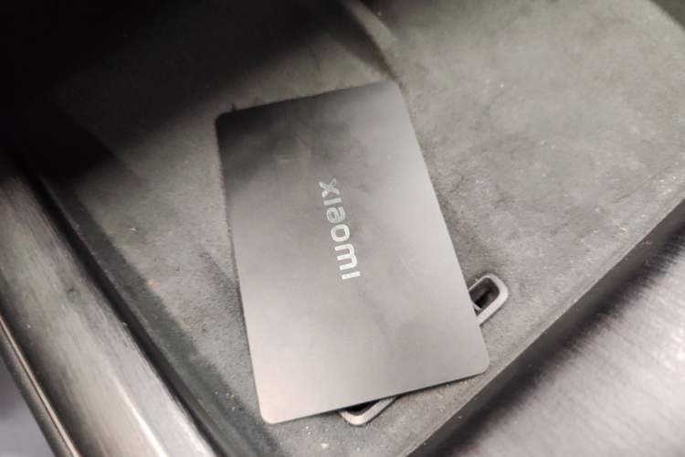 Used Xiaomi Auto SU7 2024 Rear-Drive Long-Range Intelligent Driving Version Interior 1