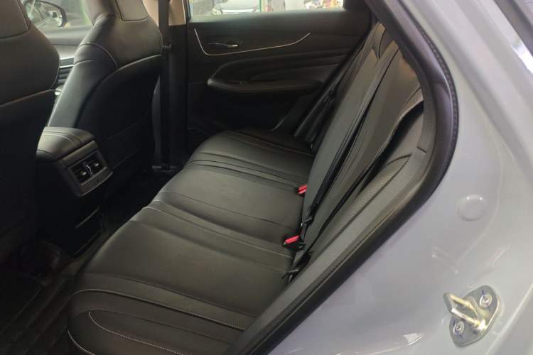 Used Venucia V 2021 260T Idol Edition