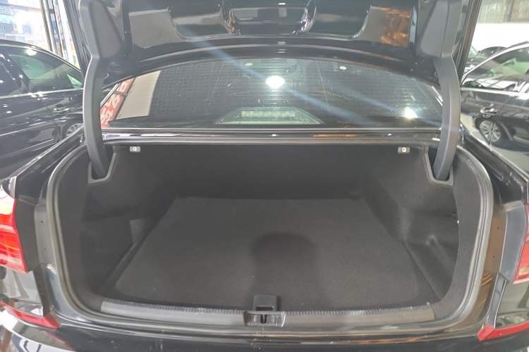 Used Volkswagen Passat 2017 330TSI DSG Luxury Edition
