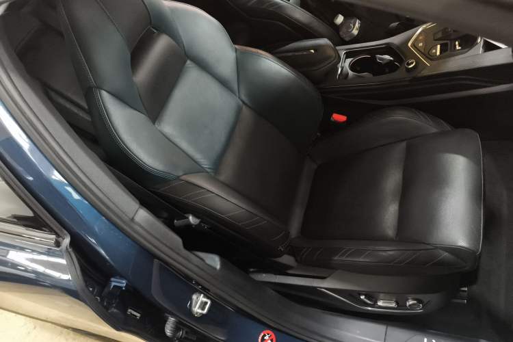 Used Lynk & Co 05 2020 2.0TD Two-Wheel Drive Shine Halo