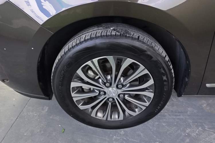 Used Buick GL8 2021 Land Cruiser Executive Class 652T Luxury Model