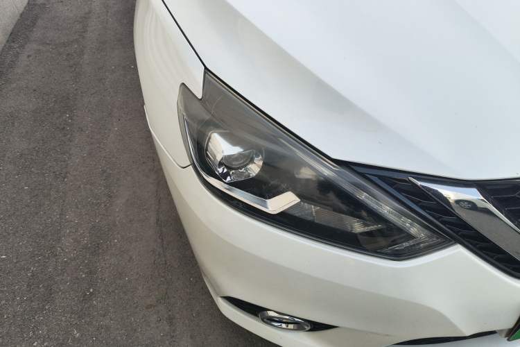 Used Nissan Sylphy 2018 1.6XV CVT Deluxe Edition Right Front Headlight