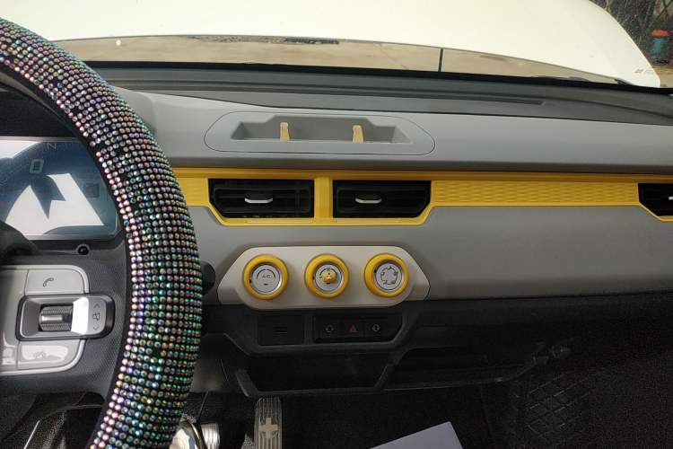 Used Chery QQ Ice Cream 2022 120km Conical Shape Lithium Iron Phosphate