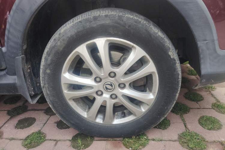 Used Dongfeng Fengon 370 2016 1.5L Manual Elite Home Edition 7-Seater