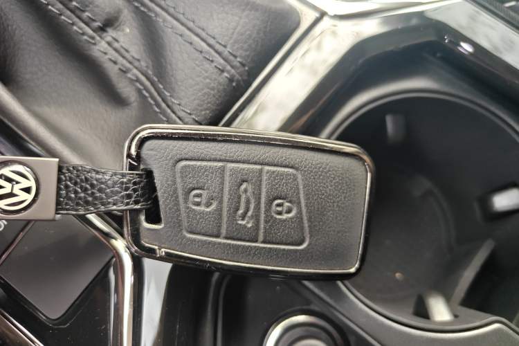 Used Volkswagen Passat 2023 Revised 380TSI Luxury Edition Vehicle Key