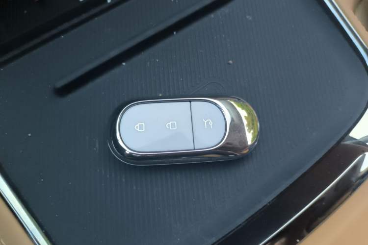 Used Leapmotor C11 2024 Range-Extended 300 Luxury Edition
