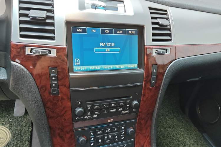 Used Cadillac Escalade 2010 6.0 Hybrid

