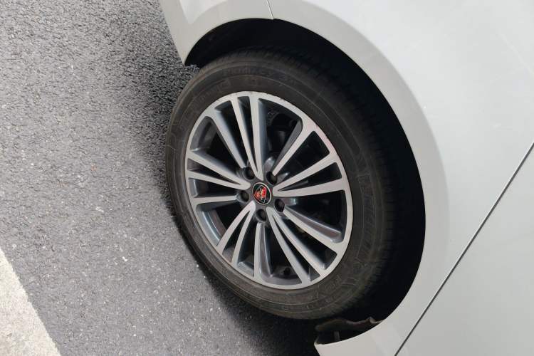 Used Roewe i6 2019 PLUS 20T TST 4G Connected Flagship Superb Edition