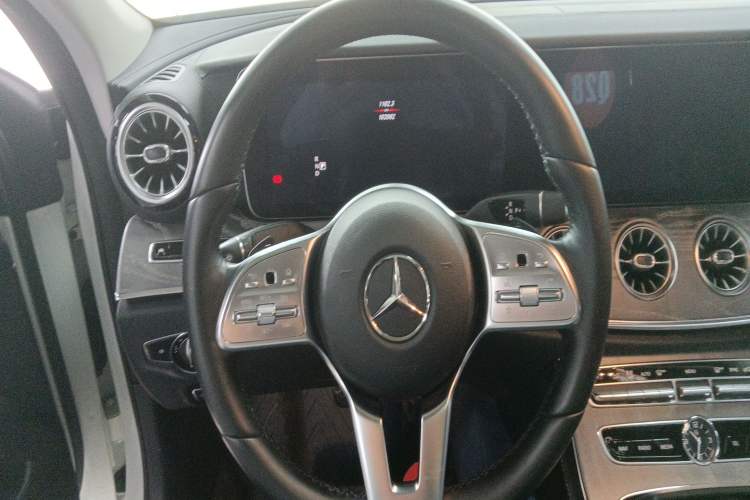 Used Mercedes-Benz CLS 2018 CLS 300 Luxury Model Steering Wheel