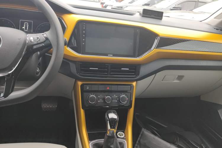 Used Volkswagen T-Cross 2019 1.5L Automatic Comfort Edition Audio And AC Panel