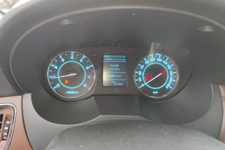 Used JAC Refine M5 2017 2.0T Gasoline Manual Business Edition