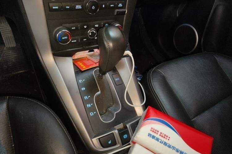 Used Chevrolet Captiva 2015 2.4L 4x4 Flagship Edition 7-Seater