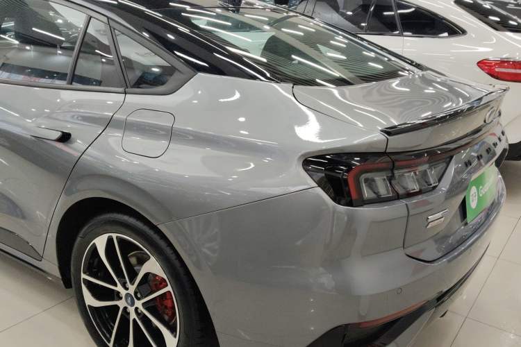 Used Ford Mondeo 2022 Facelift EcoBoost 245 ST-Line Rear Left 45 Deg