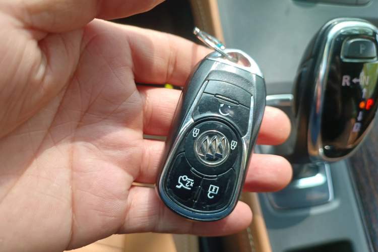 Used Buick LaCrosse 2016 20T Elite Edition Vehicle Key