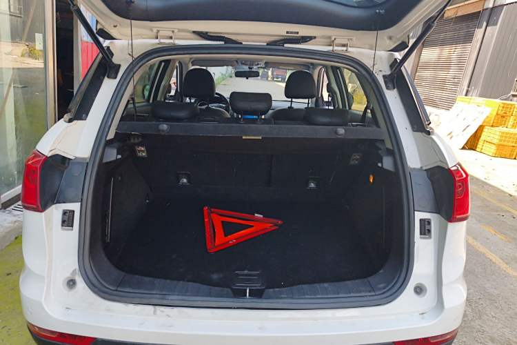 Used Haval H6 Coupe 2016 Blue Label 1.5T Automatic Two-Wheel Drive Urban Model Trunk