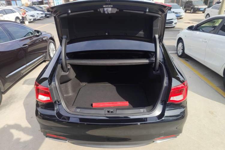 Used GAC Trumpchi GA8 2017 320T Luxury Edition
