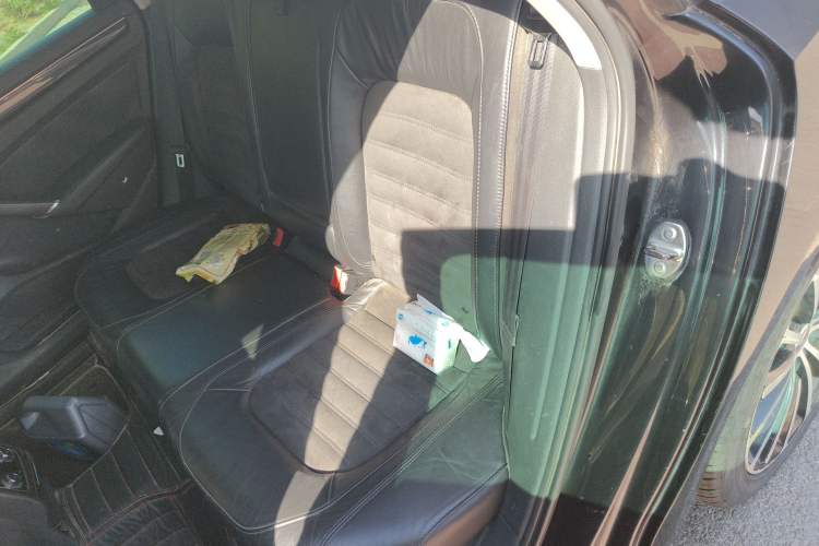 Used Volkswagen Passat 2014 1.8TSI DSG Ultimate Edition Left Rear Seat