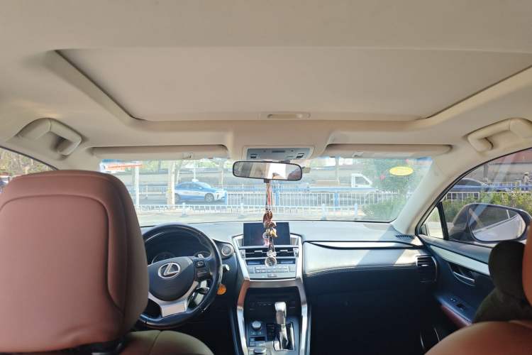 Used Lexus NX 2015 200T All-Wheel-Drive Fēngshàng Edition Headliner