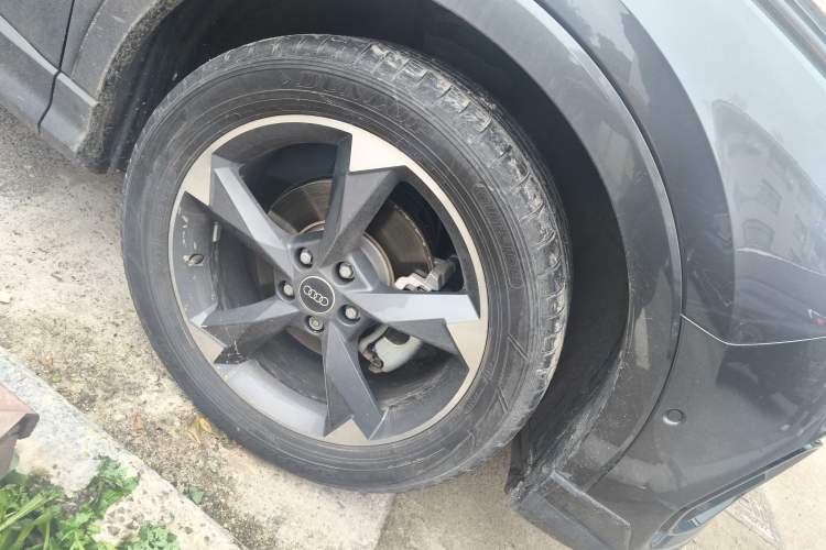 Used Audi Q3 2023 35 TFSI Fashion Dynamic Model (1.4T)
