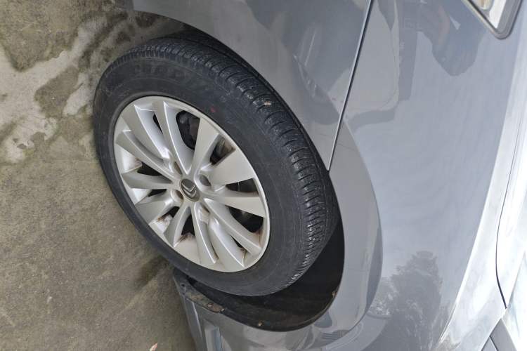 Used Citroen C-Quatre 2013 Sedan 1.6L Manual - Prestige Model Left Front Wheel Hub