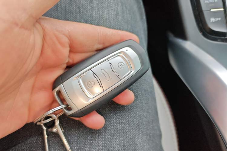 Used Geely Auto Emgrand X7 Sport 2022 1.8TD DCT Zhiya Trim Vehicle Key