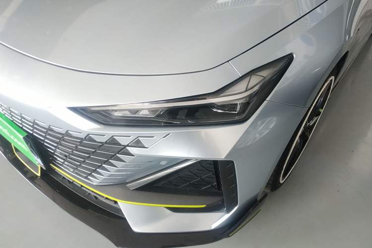 Used CHANGAN UNI-V 2022 1.5T Sport Edition