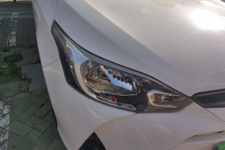 Used Toyota YARiS L Zhi Xiang 2017 1.3E Manual Charm Edition Right Front Headlight