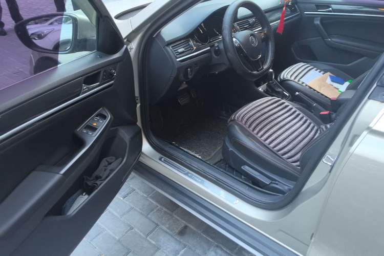 Used Volkswagen C-TREK 2018 230TSI DSG Luxury Version
