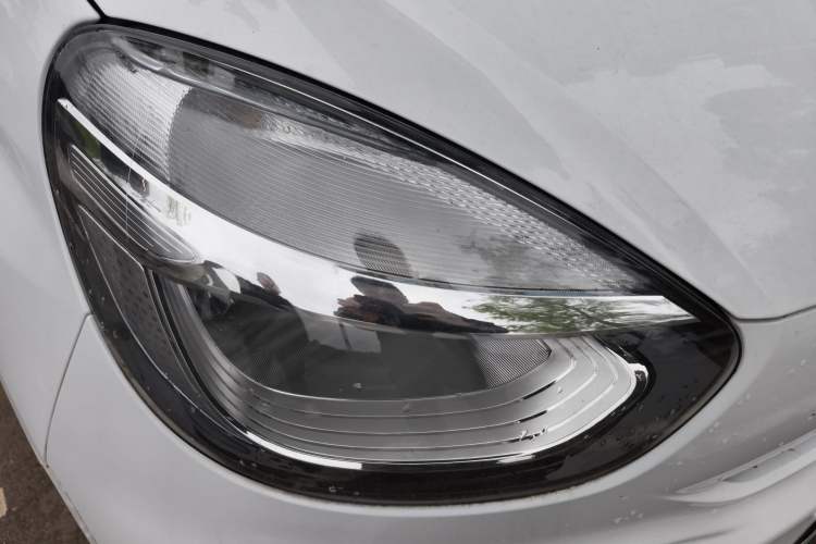 Used Roewe Clever 2021 302 km New Four-Seater Super-Efficient Version