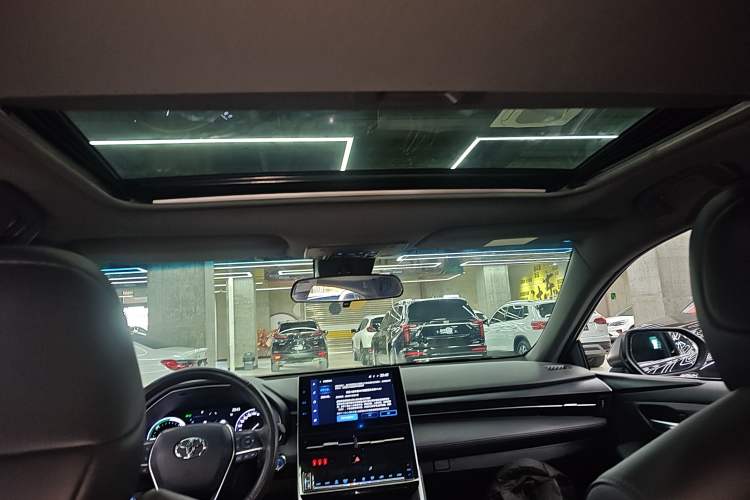 Used Toyota Avalon 2023 Dual-Engine 2.5L Luxury Edition