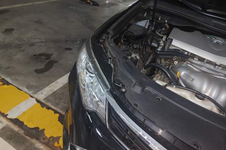 Used Toyota Camry 2016 2.0G 10th Anniversary Leading Edition Right Front Headlight