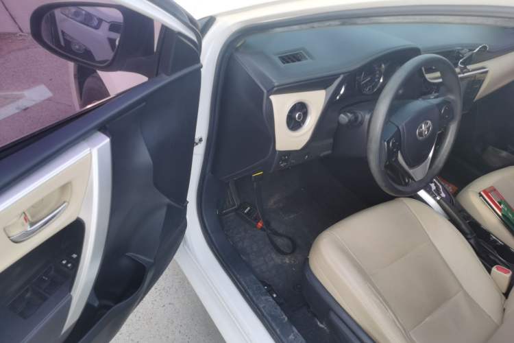 Used Toyota Corolla 2017 Revised Version 1.2T S-CVT GL-i Driver Seat