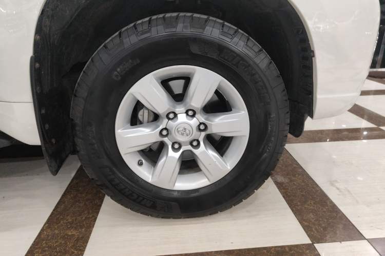 Used Toyota Prado 2015 2.7L Automatic Standard Edition
