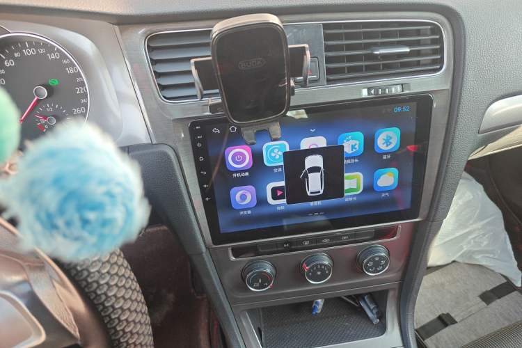 Used Volkswagen Golf 2016 1.6L Automatic Fashion Model
