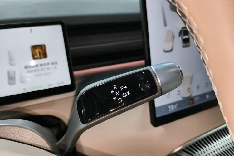 Used XPeng X9 2025 740 Ultra-Long Range Max
