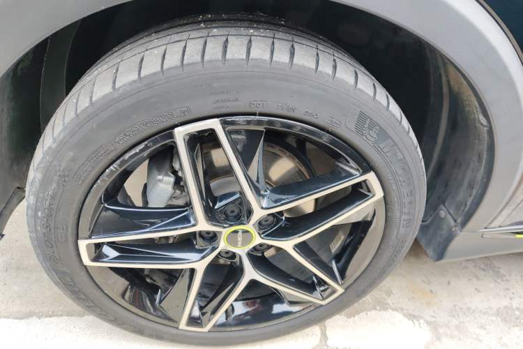 Used Roewe RX5 New Energy 2021 ePLUS National Trend Ronglin Luxury Edition Left Front Wheel Hub