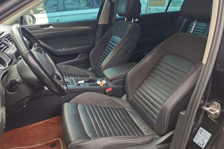 Used Volkswagen Magotan 2020 330TSI DSG Leading Model Left Front Seat