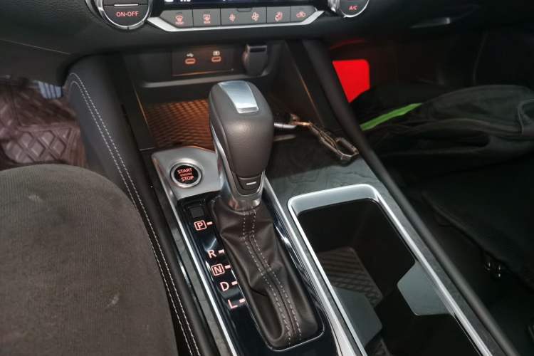 Used Nissan Teana 2022 2.0L XL-TLS Enjoyment Edition Gear Lever